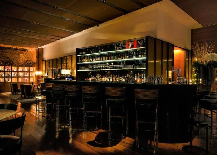 Bulgari Ginza Bar, a stylish, Italian-inspired bar in Tokyo.